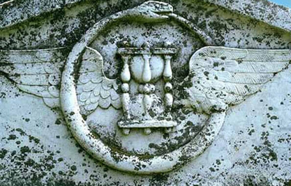 What does an hourglass mean on a gravestone